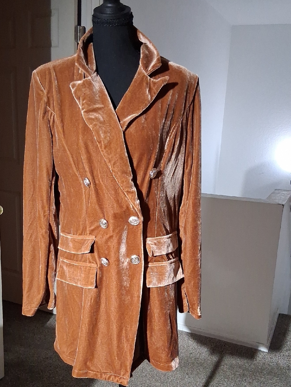 NWOT-Velvet Double-Breasted Blazer Jacket in Rust with Shoulder Pads